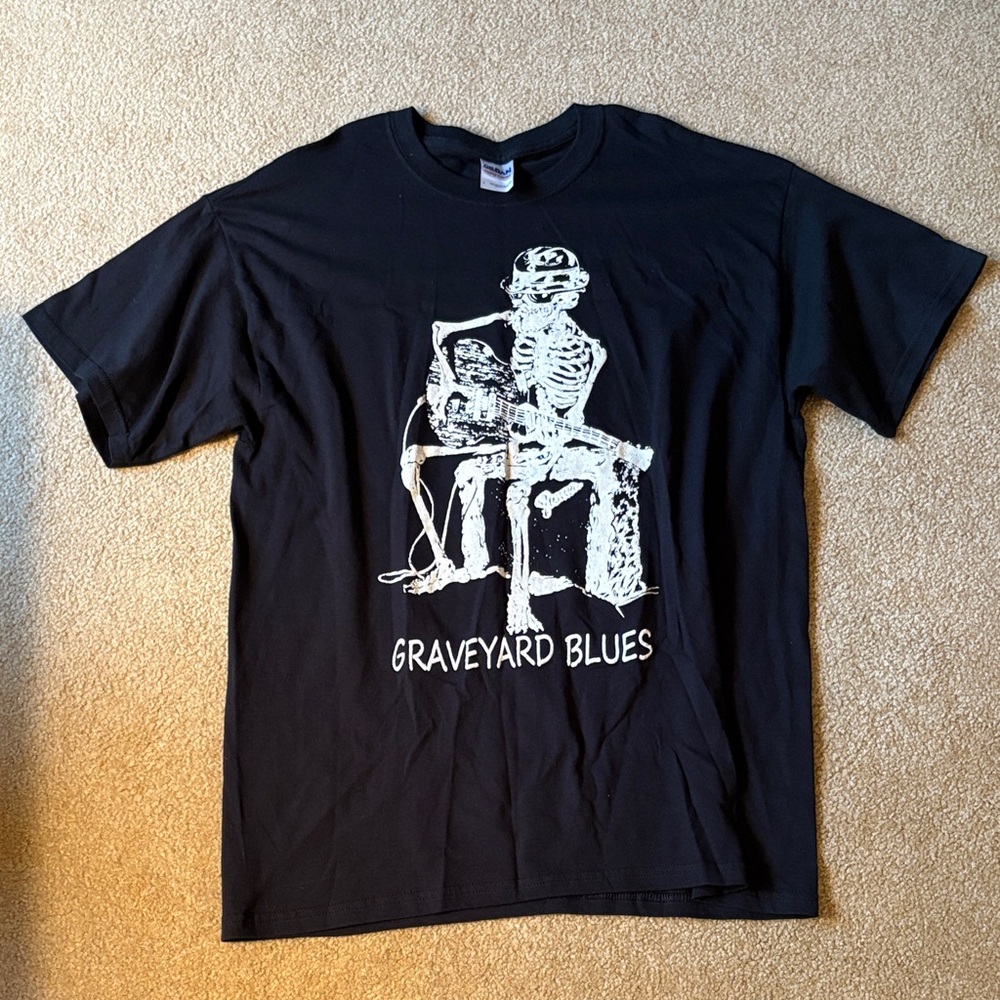 Black Graveyard Blues T-Shirt large Skelton